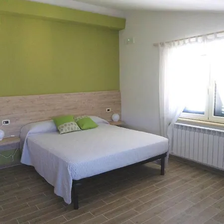 Tra Gli Ulivi 3*