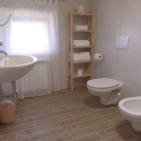 Tra Gli Ulivi Bed & Breakfast 3*