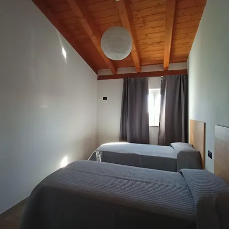 Tra Gli Ulivi 3* Васто