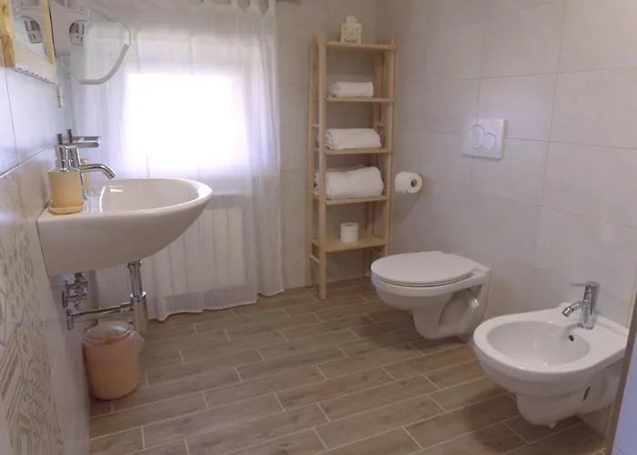 Tra Gli Ulivi Bed & Breakfast 3*